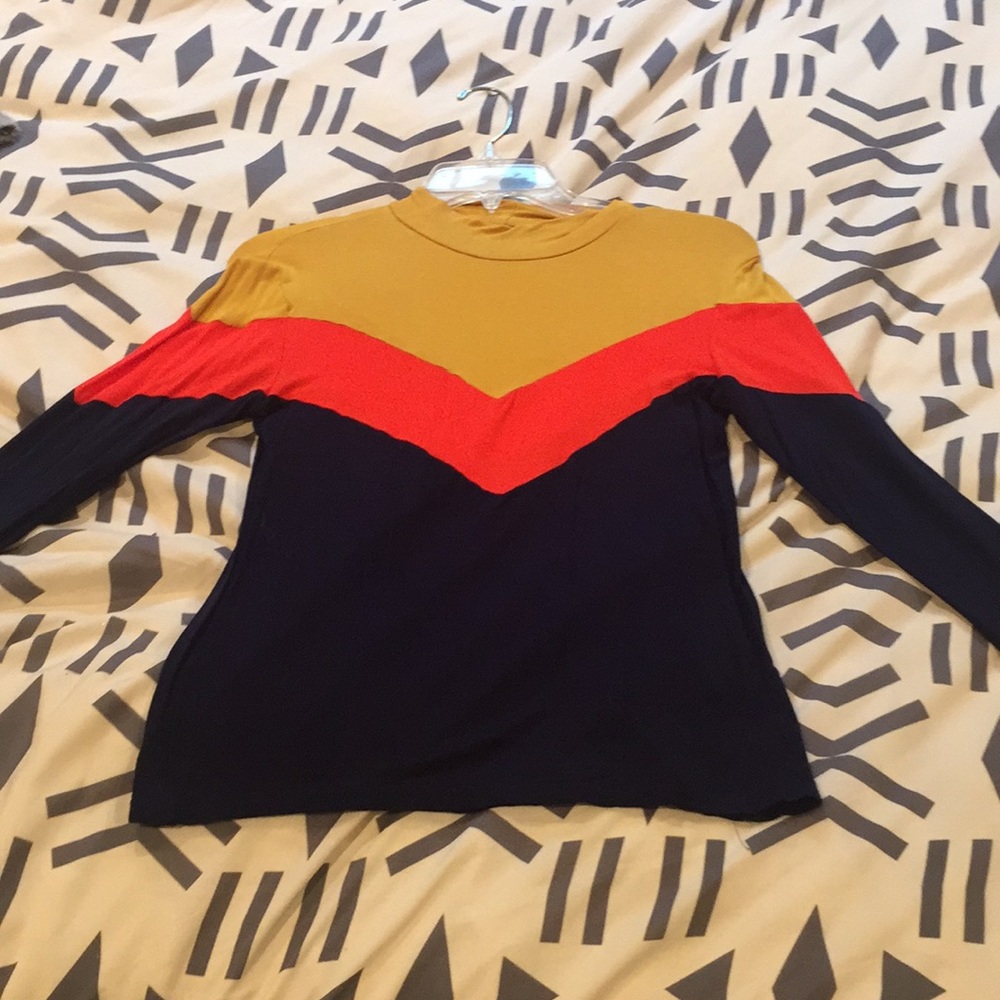 Multi-color long sleeve Chevron print